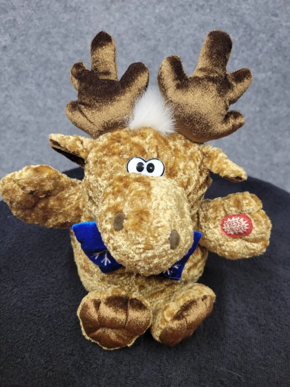 Dan Dee Deck The Halls Reindeer 12 inches good condition